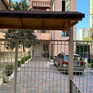 S&f Centre Appartement Tirana